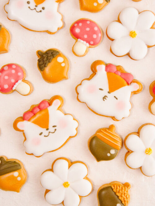 icing cookies